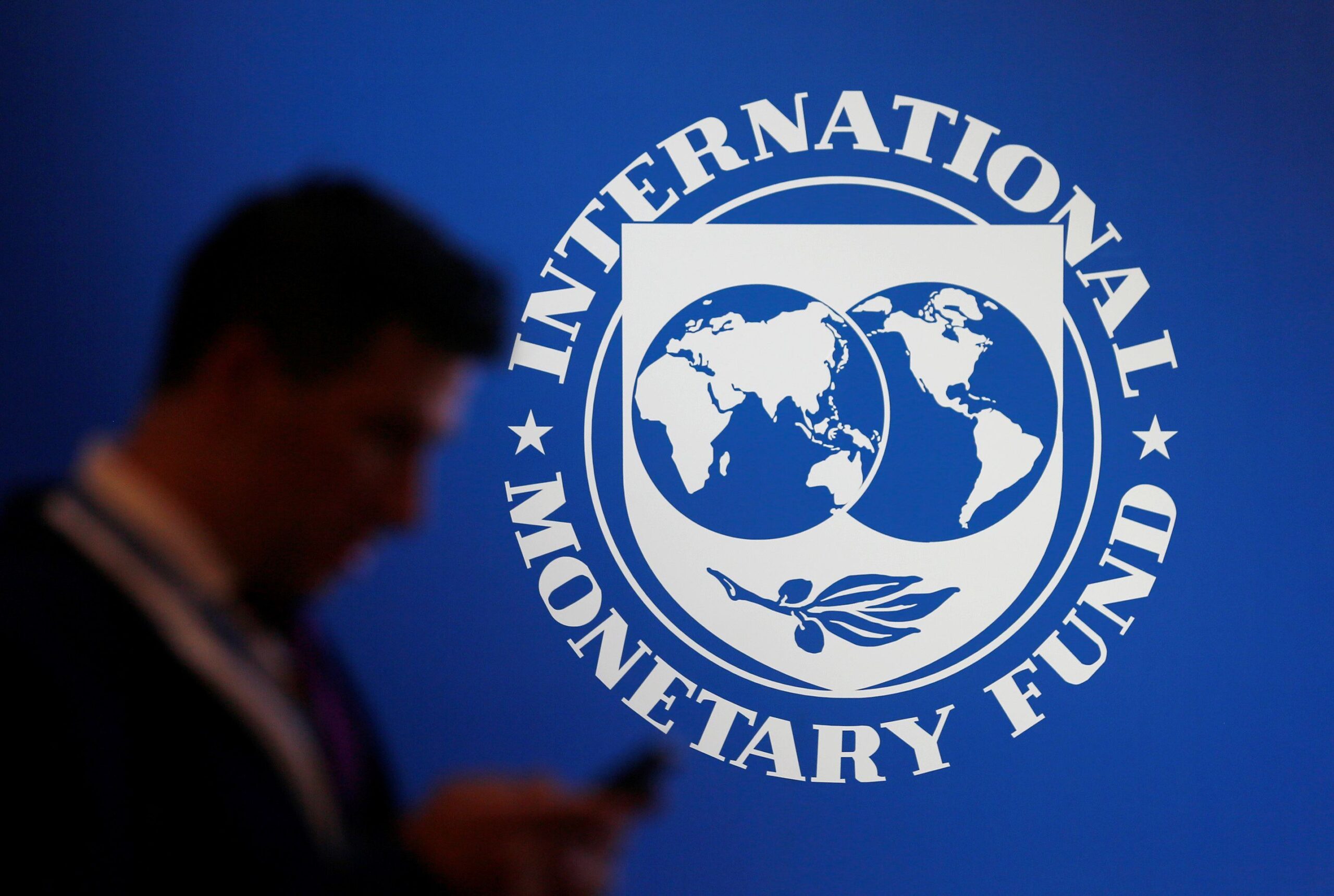 FMI revisará empréstimo de US$ 44 bilhões à Argentina em janeiro, diz Bloomberg