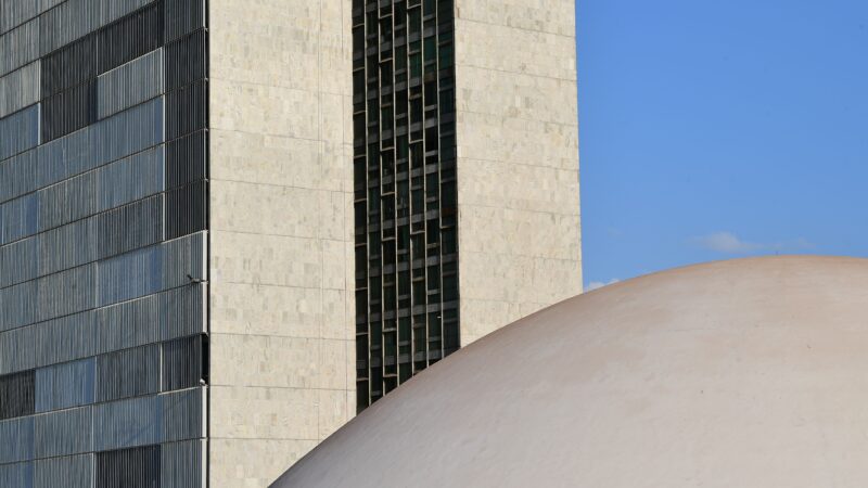 Governo vai publicar MP com reajuste para servidores a partir de janeiro
