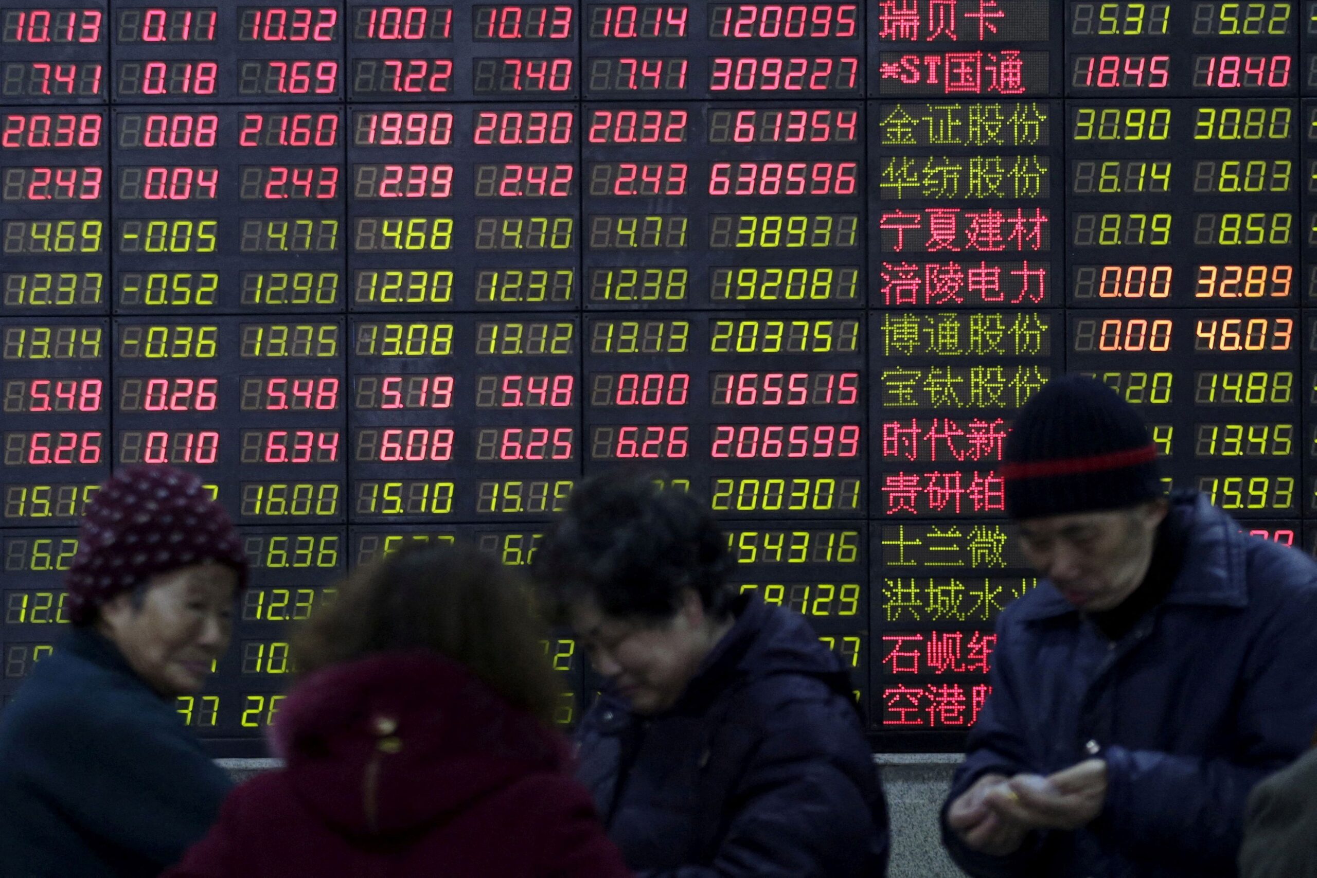 Índices da China sobem, com otimismo sobre estímulo no país maior que preocupações com Trump