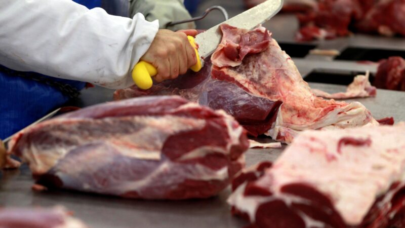 Inflação: preço das carnes sobe 5,8% em outubro; entenda por que alimento está mais caro