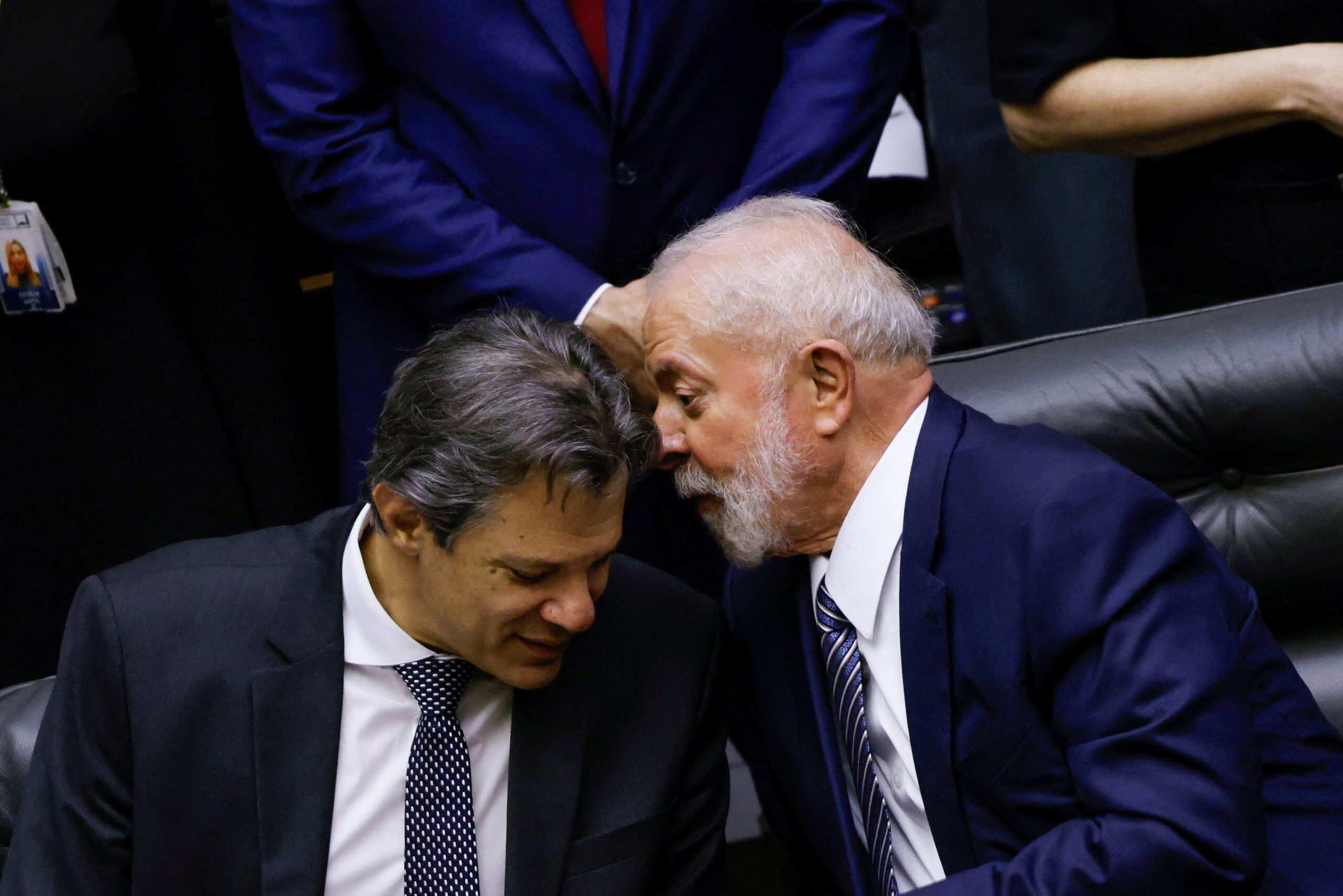 Lula e Haddad se reúnem fora da agenda no Palácio do Planalto
