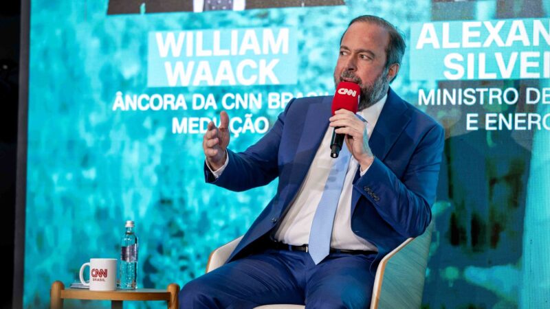 Petróleo é uma questão de demanda global, diz Silveira ao CNN Talks