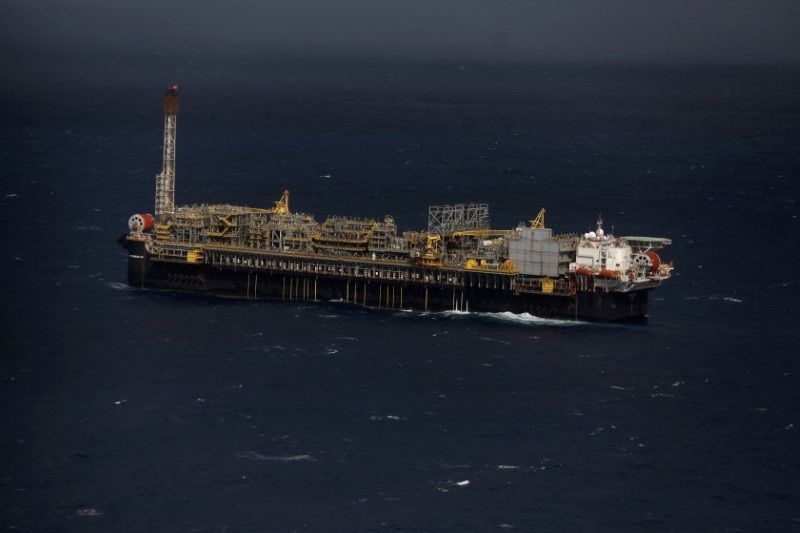 Estoques de petróleo nos EUA sobem 545 mil de barris na semana, diz DoE