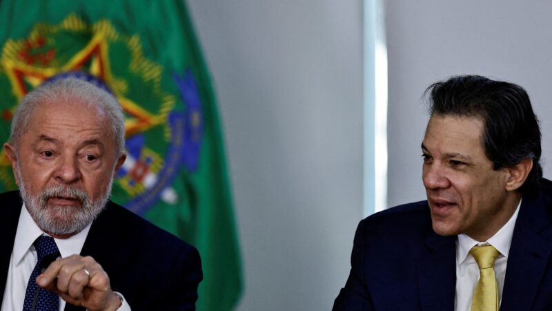 Mesmo de férias, Haddad volta a Brasília nesta segunda e tem agenda com Lula