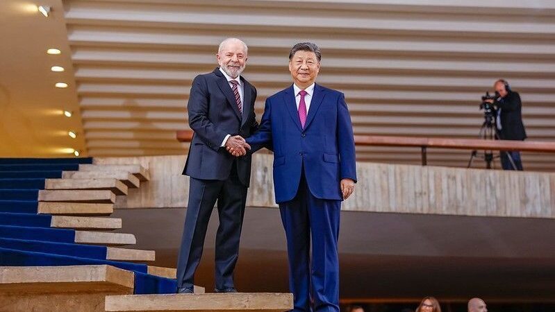Pirarucu, palmito e farofa de pipoca: o que Xi Jinping comeu no jantar com Lula; veja