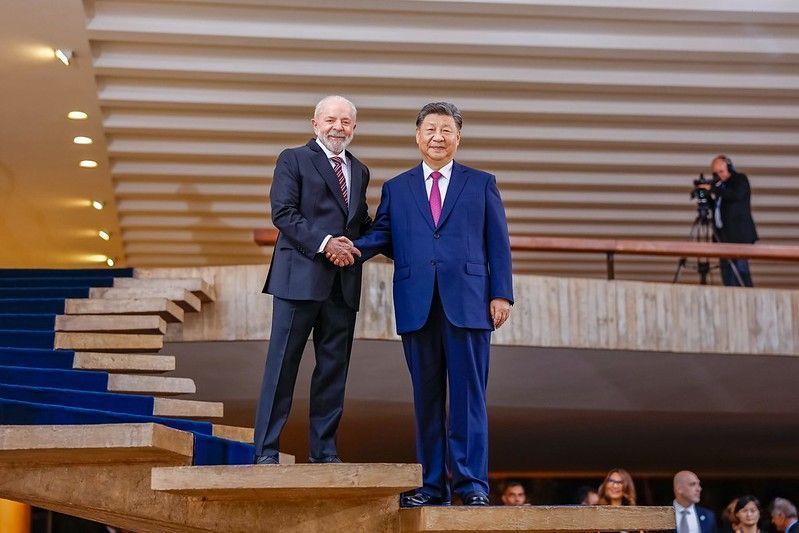 Substituição do dólar e proteção do capital: os bastidores do jantar VIP entre Lula, Xi Jinping e empresários