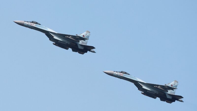 Suécia e Brasil assinam acordo preliminar sobre caças e aviões de carga
