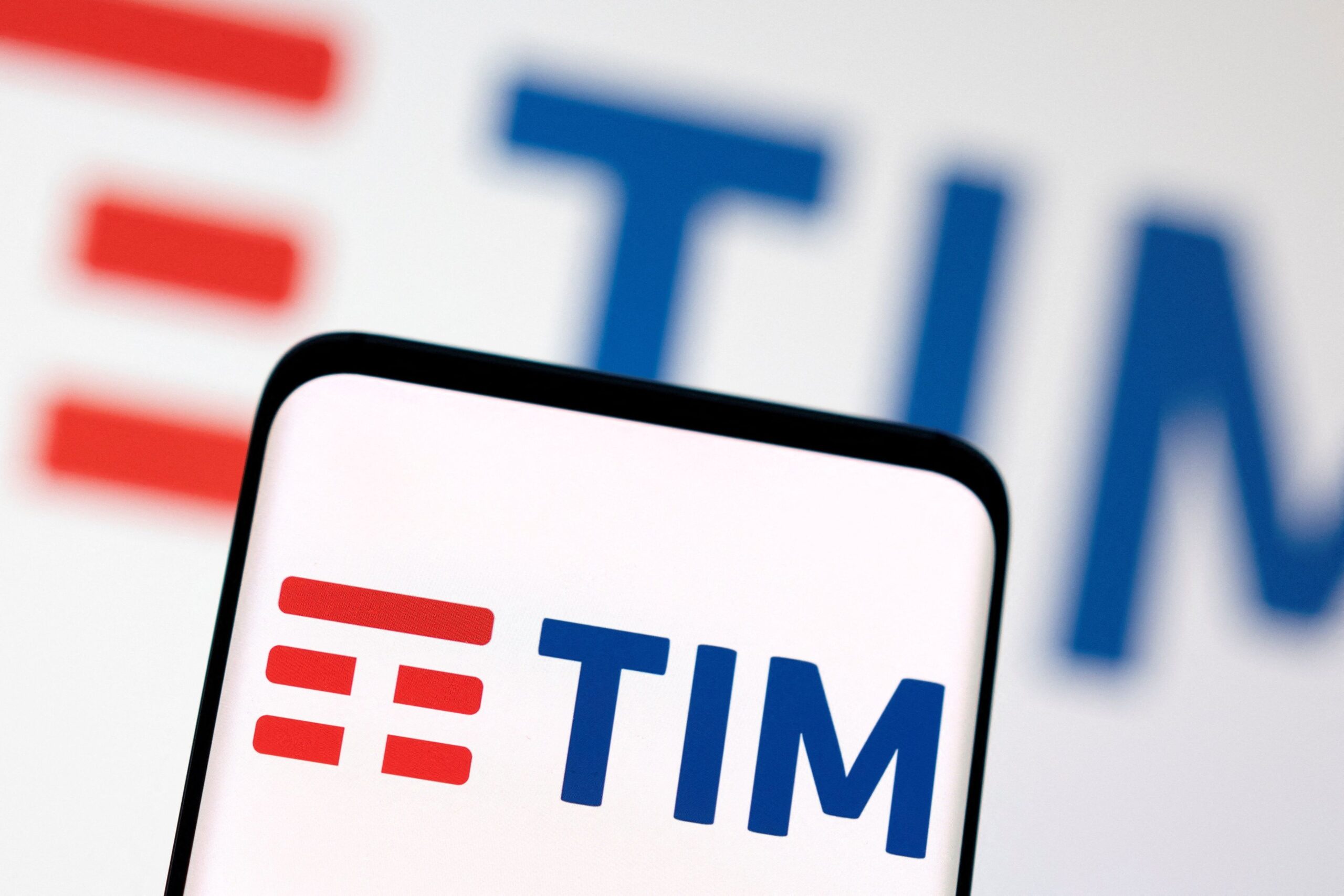 TIM Brasil tem lucro normalizado de R$ 805 mi no 3º tri