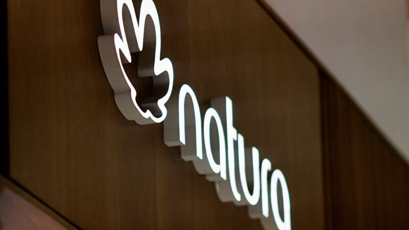 Natura&Co diz que tribunal dos EUA aprovou acordo com devedores da Avon