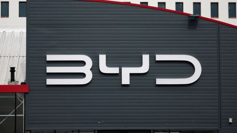 BYD vai produzir seus primeiros veículos no Brasil a partir de março de 2025, diz governo