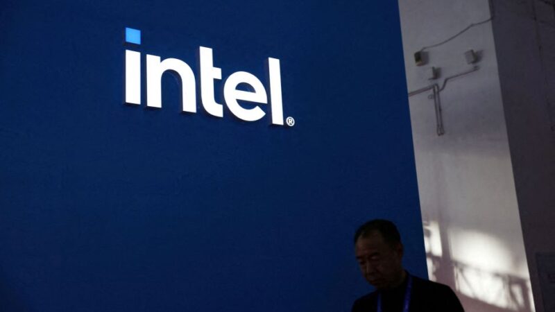 CEO da Intel renuncia após frustração em recuperar empresa; entenda