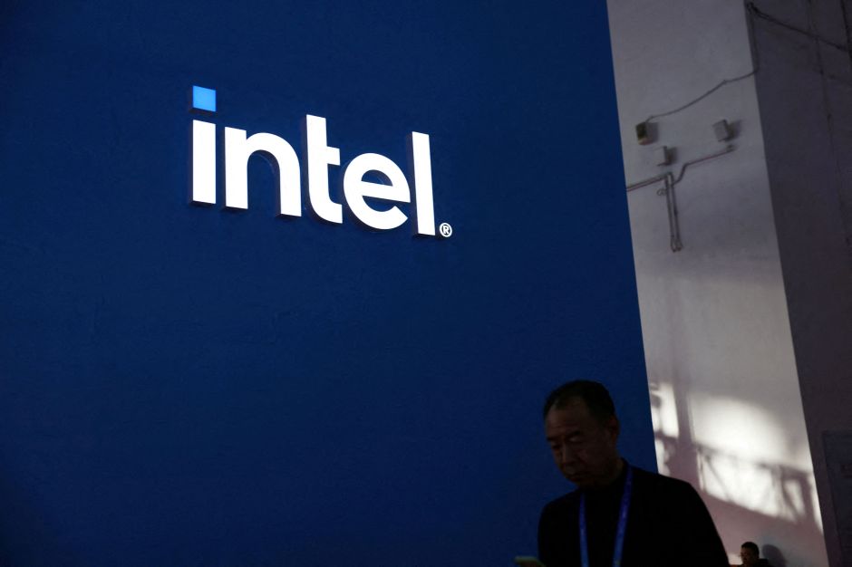 CEO da Intel renuncia após frustração em recuperar empresa; entenda