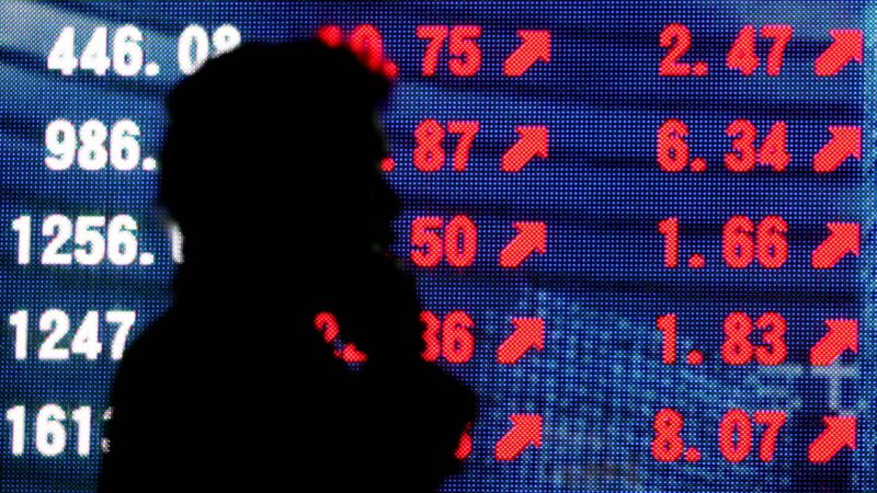 Índices chineses recuam pela 2ª semana com mercado à espera de novos estímulos