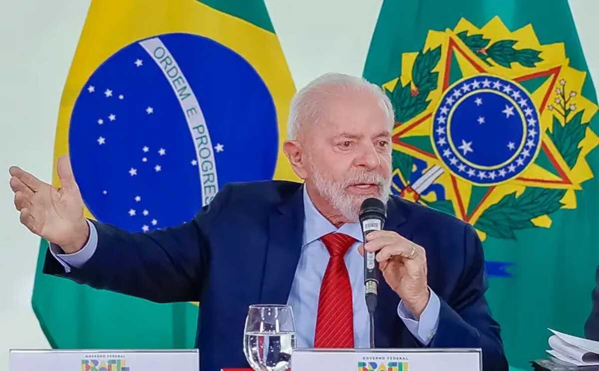 Lula diz que não aceita interferência de quem quer que seja após defesa de Trump a Bolsonaro