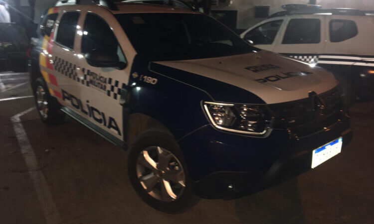 Motorista bêbado é preso após se envolver em acidente no Industrial