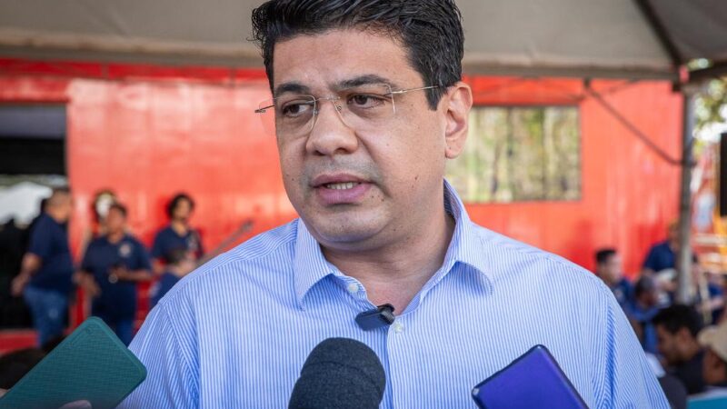 Prefeito de Várzea Grande não cumpre decisão judicial para recontratar médicos e é acionado por sindicato