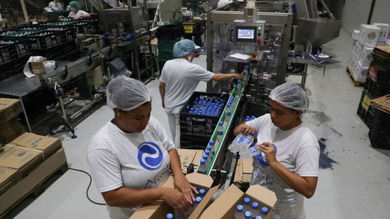Produção industrial recua em 4 dos 15 locais pesquisados pelo IBGE em outubro