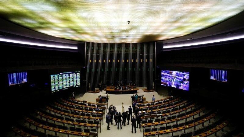 Projeto do pacote que muda arcabouço será votado antes do recesso, diz relator