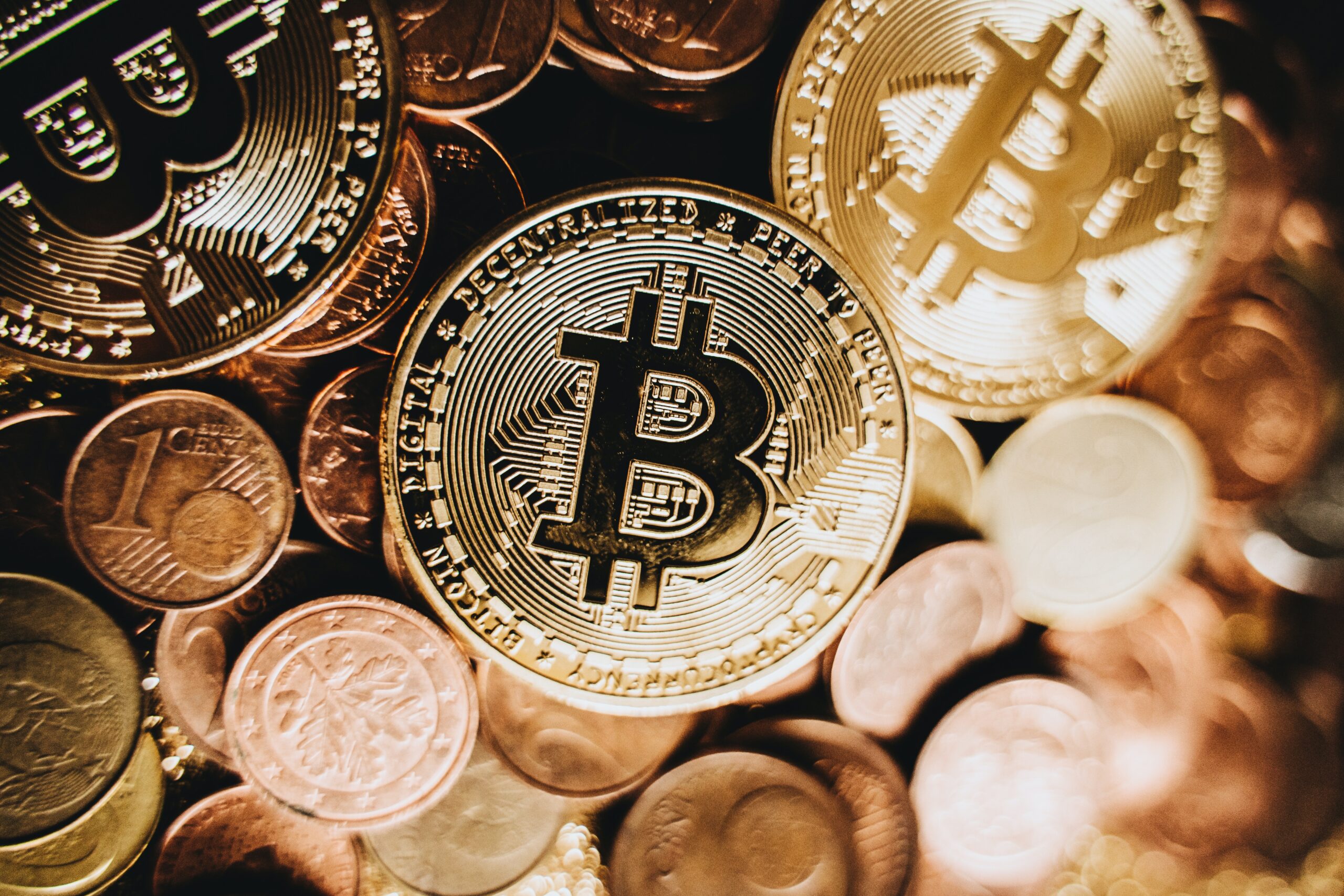 Quase 800 suspeitos são presos na Nigéria por esquema de cripto-romance