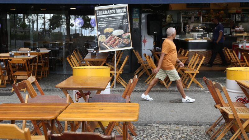 Reajuste no ICMS de restaurantes vai impactar fortemente consumidor, diz entidade