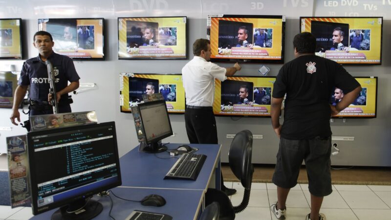 Setor eletroeletrônico cresce receita em 11% em 2024, mas desacelera em 2025, diz Abinee