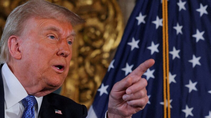 Trump diz que vai impor tarifas ao México e Canadá em fevereiro