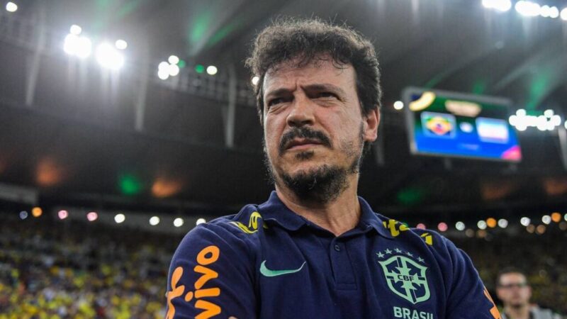 Diniz descarta zagueiro do Vélez Sarsfield no Cruzeiro e elogia Gabigol: ‘Acerto grandioso’