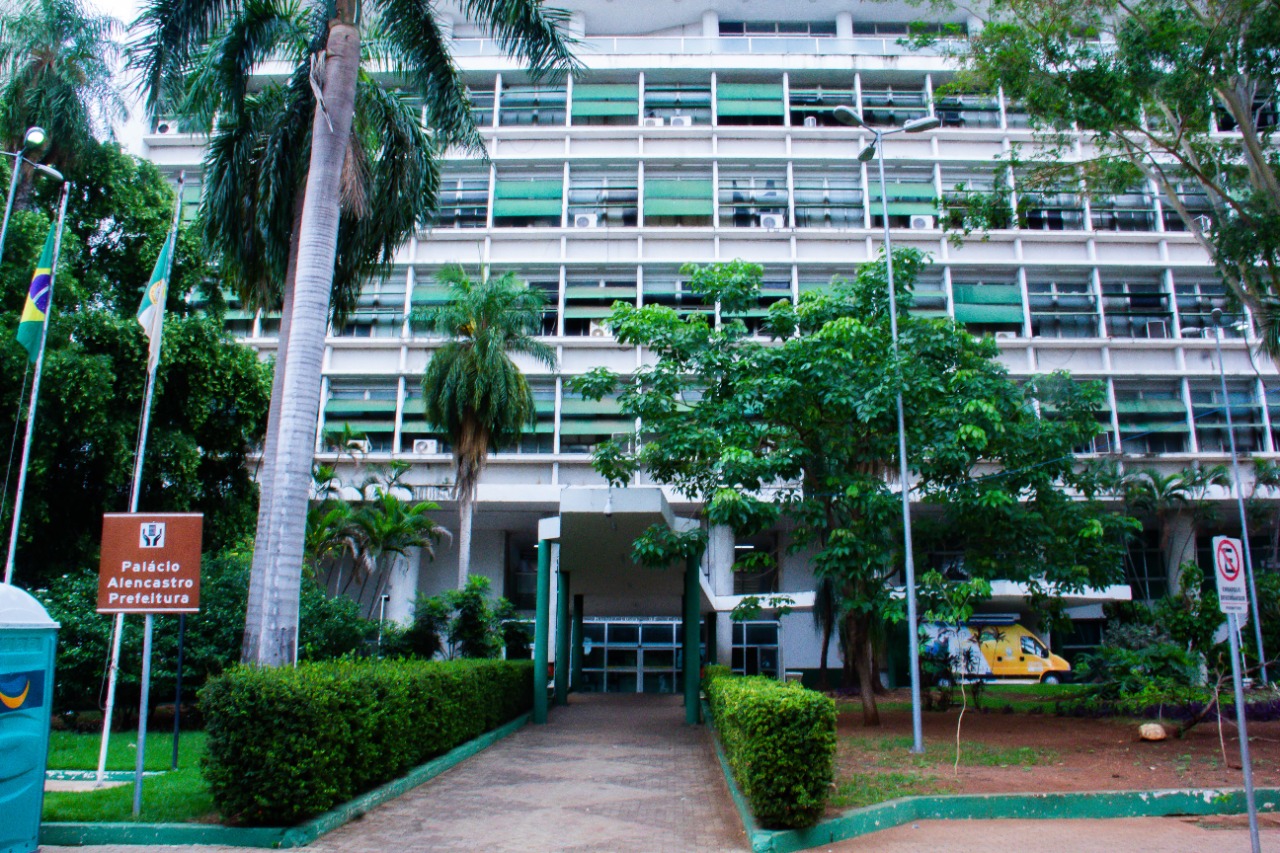 Abilio encontra apenas R$ 6,9 milhões no caixa da prefeitura para pagar salários de dezembro