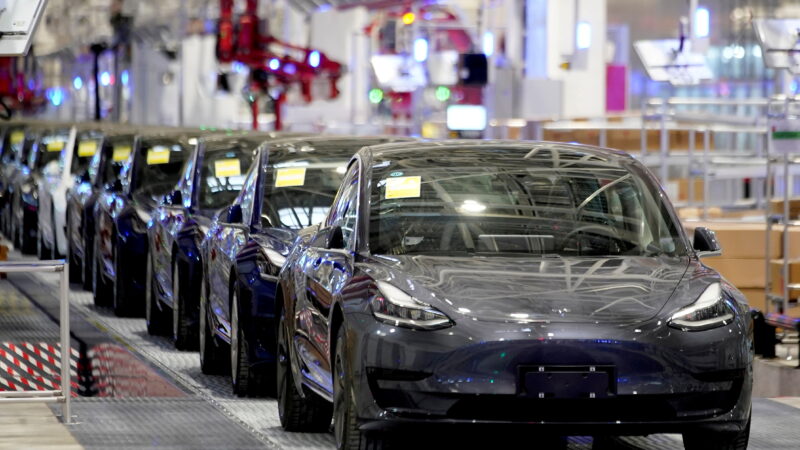 Brasil passa Espanha e volta a ter 8ª maior produção de veículos do mundo, diz Anfavea