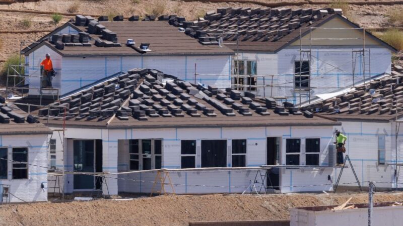 Construções de moradias iniciadas nos EUA saltam 15,8% em dezembro