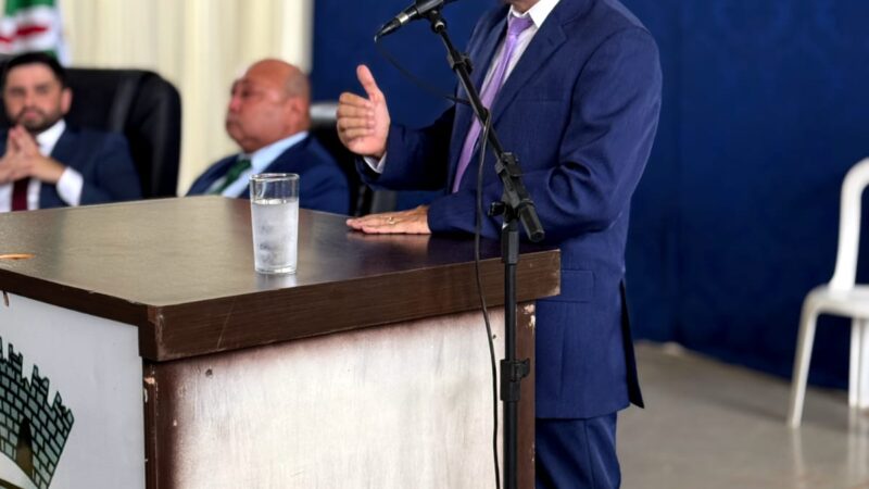 Deputado Chico Guarnieri marca presença na posse da prefeita Azenilda