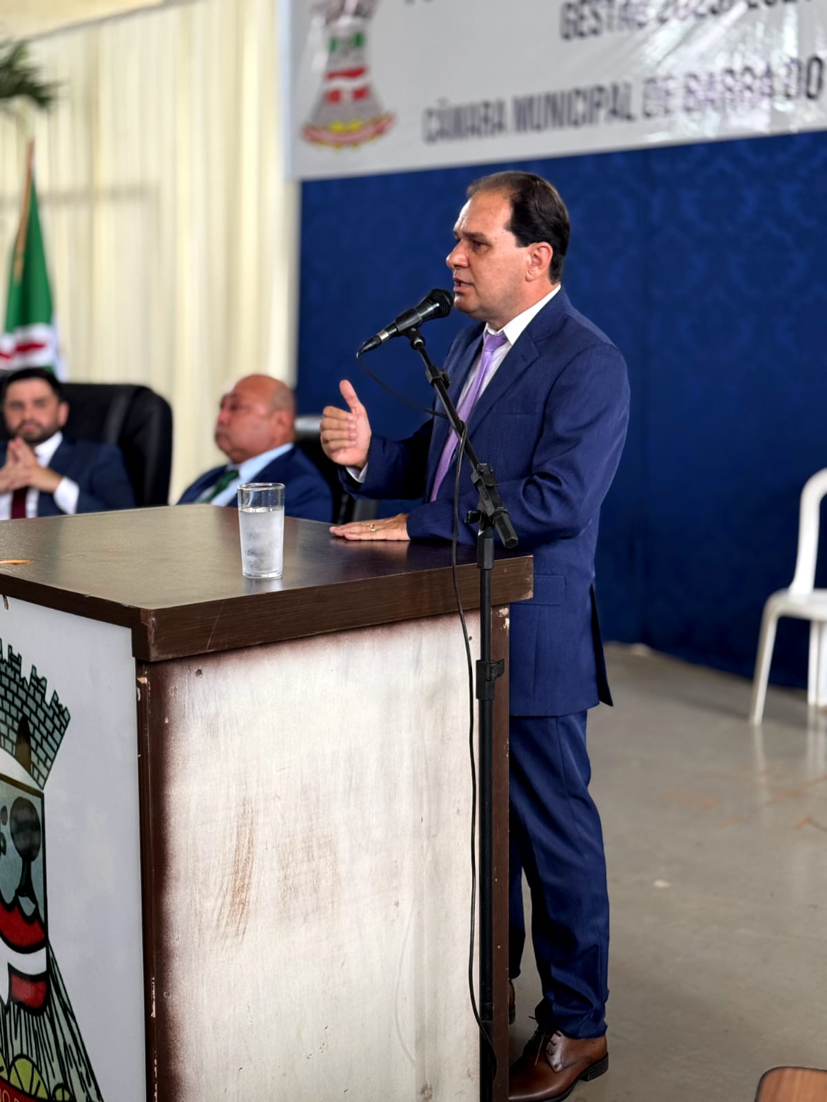 Deputado Chico Guarnieri marca presença na posse da prefeita Azenilda