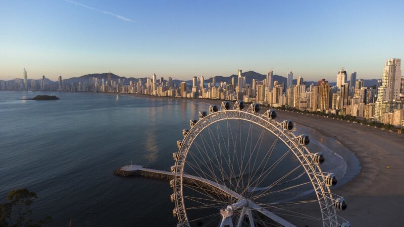 “Descer para BC”: Cidade de hit é 3º destino mais visitado do país no Réveillon