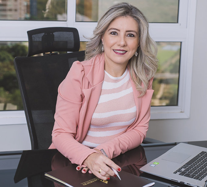 Flávia Moretti prefeita de VG quer reduzir folha salarial do valor de R$ 54 milhões para R$ 25 milhões – Jornal Advogado – Em Mato Grosso