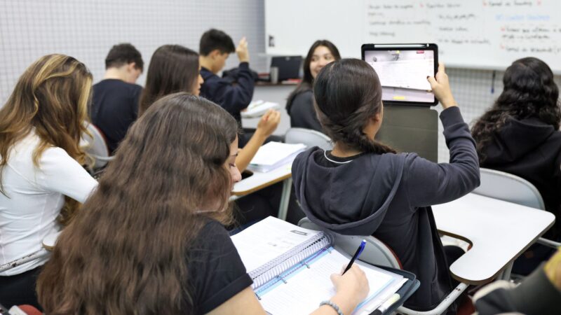 Governo lança programa Pé-de-Meia para universitários
