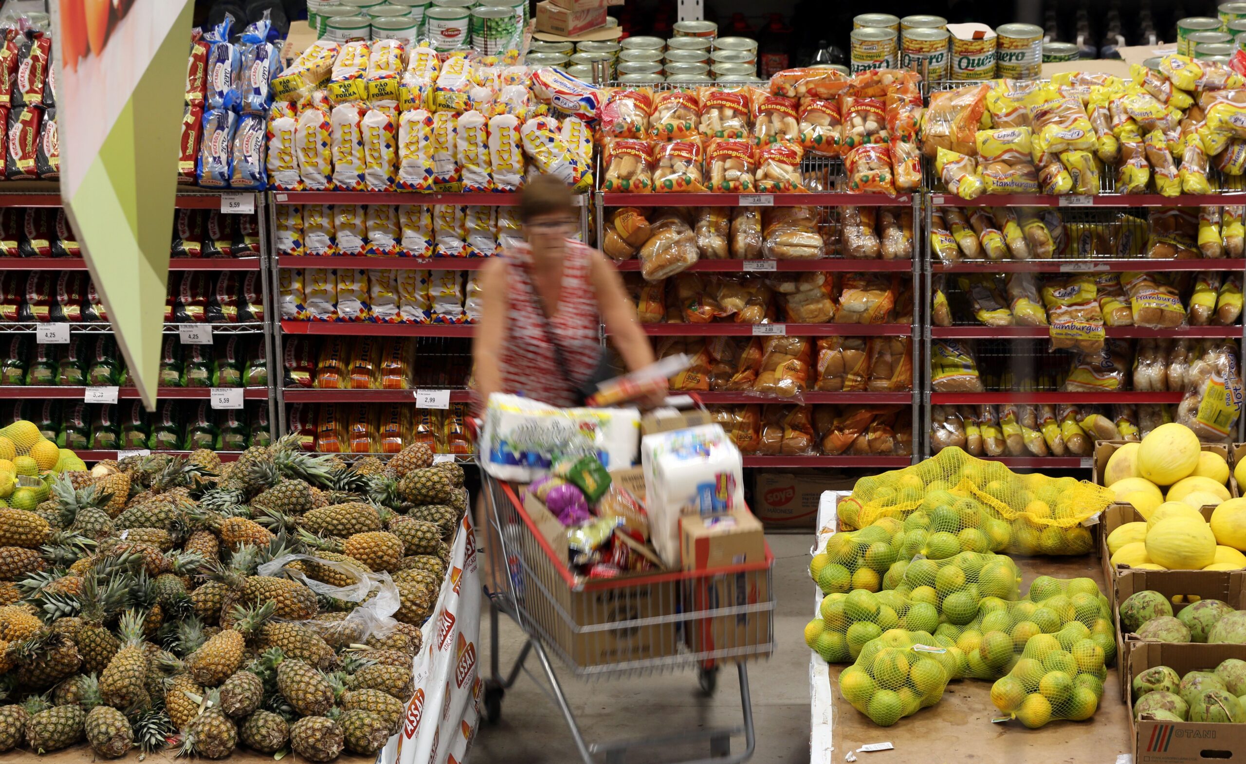 IPCA-15 avança 0,11% em janeiro, com pressão de alimentos
