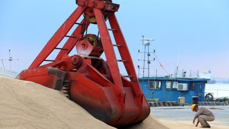 Importações de soja pela China tem recorde em 2024 em meio a temor com Trump