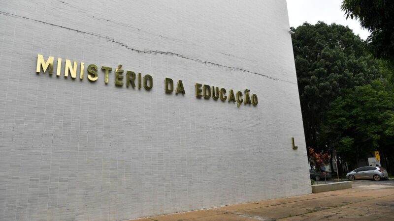 MEC separa R$ 1,7 bi para investir em valorização de professores, diz Camilo