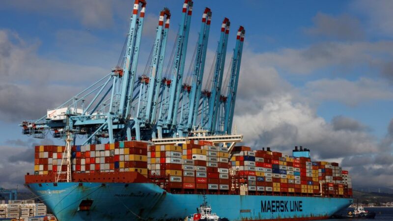 Maersk continua fora do Golfo de Áden por risco de segurança