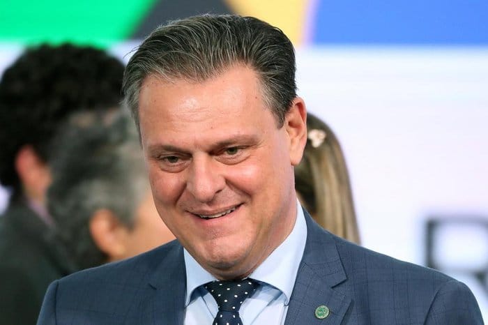 Ministério de Fávaro autorizou compra de R$ 479 milhões em tratores com emendas suspensas – Jornal Advogado – Em Mato Grosso