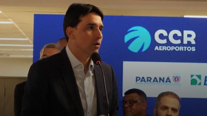 Ministro: passagens não devem subir após fusão de Azul e Gol