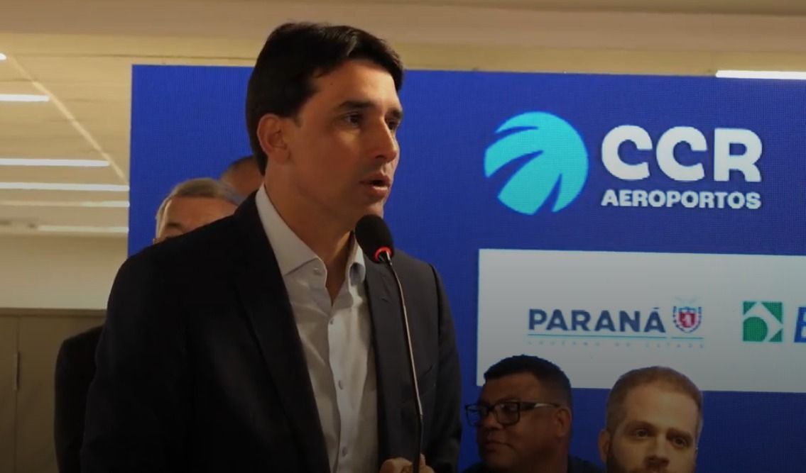 Ministro: passagens não devem subir após fusão de Azul e Gol