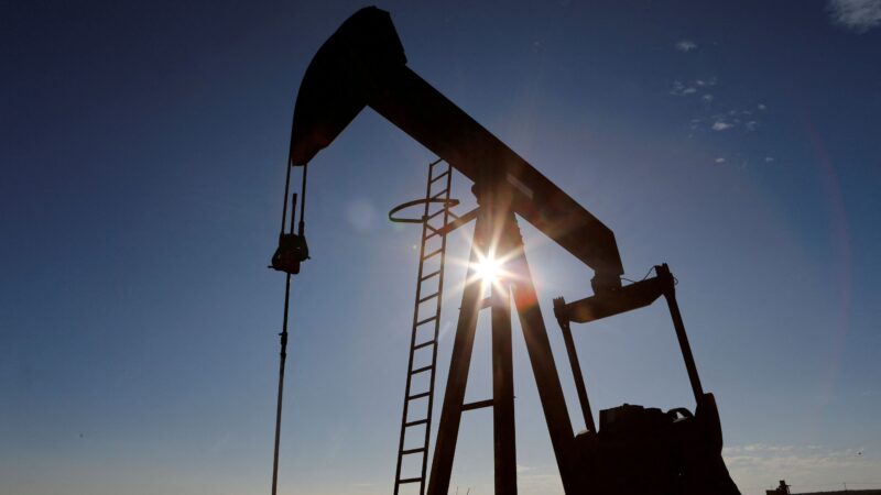 Produção de petróleo dos EUA bate recorde em outubro, aponta EIA