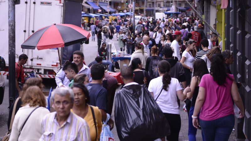 Confiança do Comércio em janeiro cai para 89,3 pontos, diz FGV