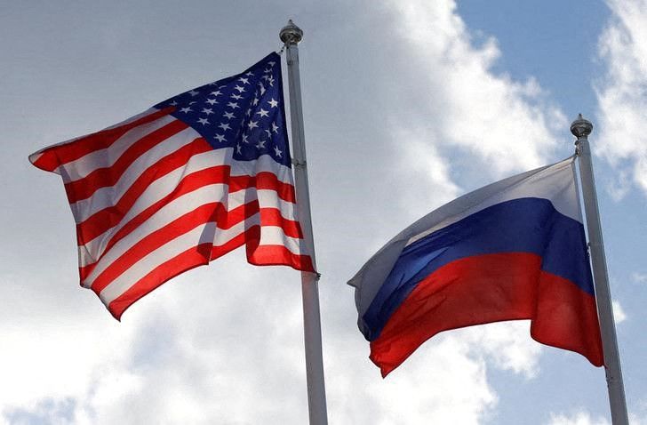 Rússia rebate ameaças de Trump e diz que não há planos para moeda comum