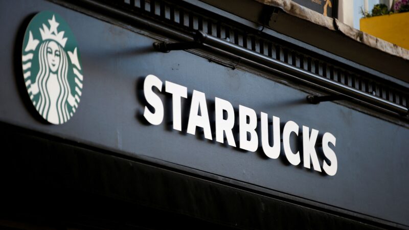 Starbucks exigirá que frequentadores das lojas sejam clientes pagantes nos EUA