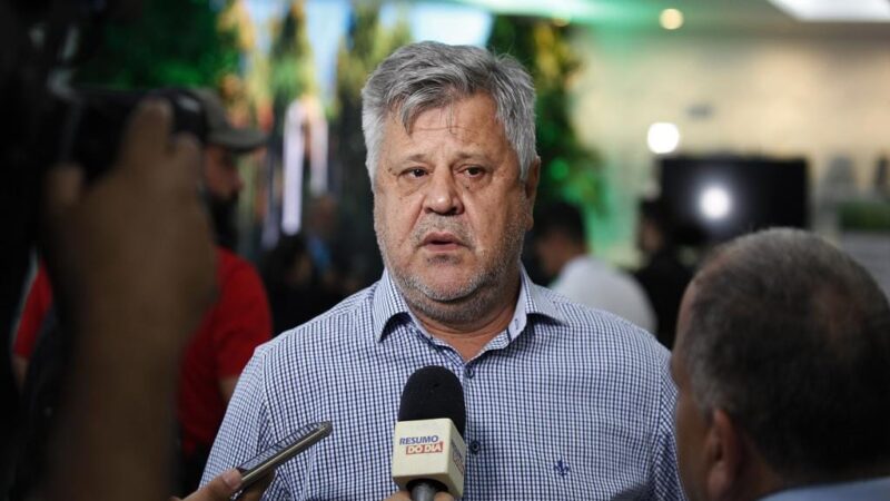 Stopa diz ter sido vítima de “flagrante forjado”, cita danos psicológicos e quer R$ 50 mil do Estado