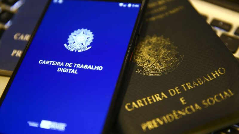 Taxa de desemprego recua a 6,6% na média de 2024, menor da série histórica