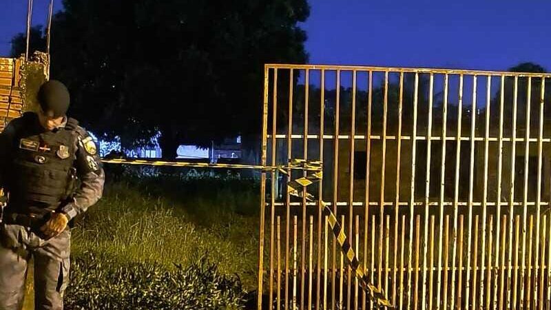 Tornozelado atira contra PMs e acaba morto em confronto na Capital