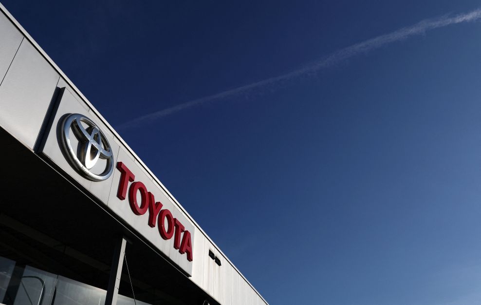 Toyota mantém liderança global, apesar de queda nas vendas em 2024